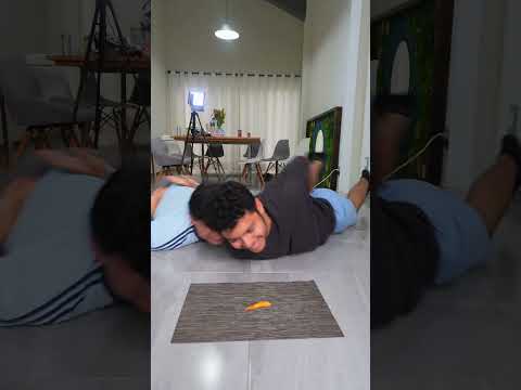 RETO SIN MANOS NI PIERNAS 😱 thumbnail