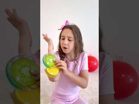 The little sister always ready to help the big Sister thumbnail