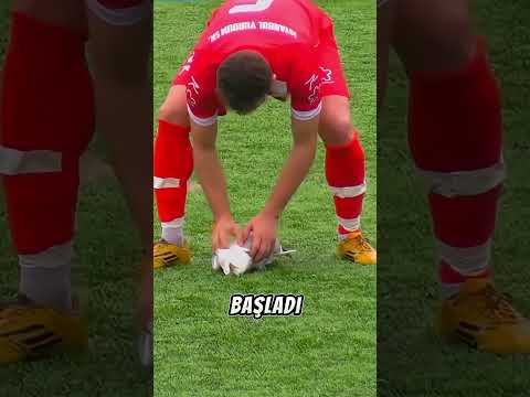 Futbol Sahasının Ortasında Hayatını Kurtardı! 😱 thumbnail
