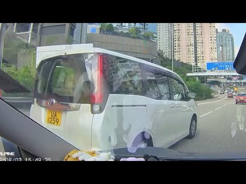 派彩 - 過晒匯合位仲強行攝 不小心駕駛你值得擁有 thumbnail