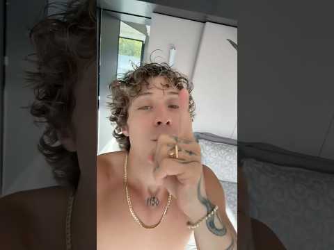 E IL CIELO SU DI TE SI INNAMORA #Irama #shorts thumbnail