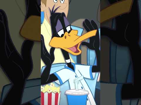 Looney Tunes Cartoons em Português 🇧🇷 | Brasil |eeeeeee ele está FORA!  #shorts @WBKidsBrasil​ thumbnail