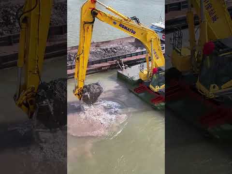 #dredging #excavator #digger #construction #komatsu #heavyequipment thumbnail