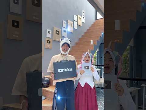 Rumah Mewah vs Rumah Bambu😂 thumbnail