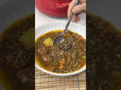 Lentejas con chorizo, morcilla y panceta thumbnail