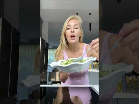 Классный салат на лето, кстати!🥦 thumbnail
