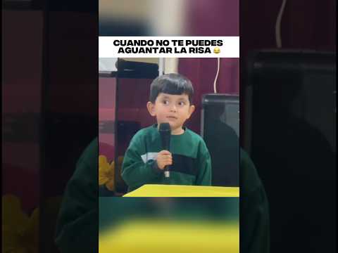 Le tocaba cantar en el culto… pero no pudo aguantar la risa thumbnail