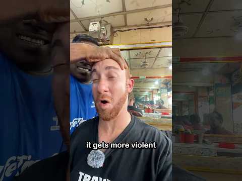 I Tried The World's Cheapest Massage (Bangladesh) thumbnail