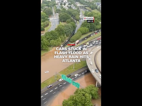 Cars stuck in flash flood as heavy rain hits Atlanta thumbnail