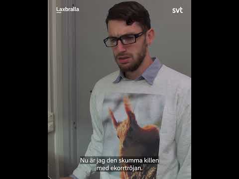 När man tror att alla bryr sig - det gör de inte! 🤣 #laxbralla länk 👇#svthumor  #svtplay thumbnail