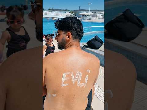 Tatilde kocama rahat yok😂 thumbnail