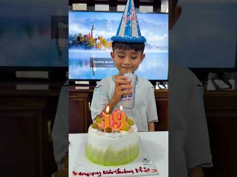 CCT - Chưa đủ tuổi đâu! || Not old enough yet! thumbnail