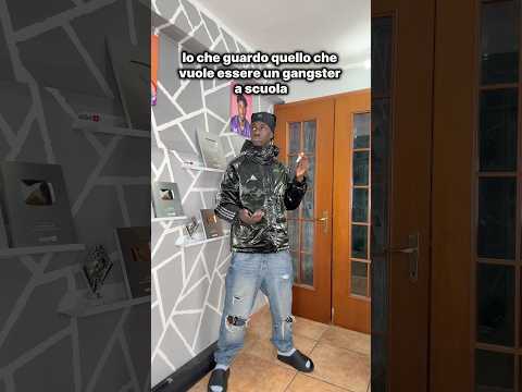 Quando guardi quello che vuole essere un gangster 😂 thumbnail