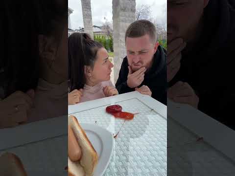 Her Hot Dog Lost Its Ketchup thumbnail