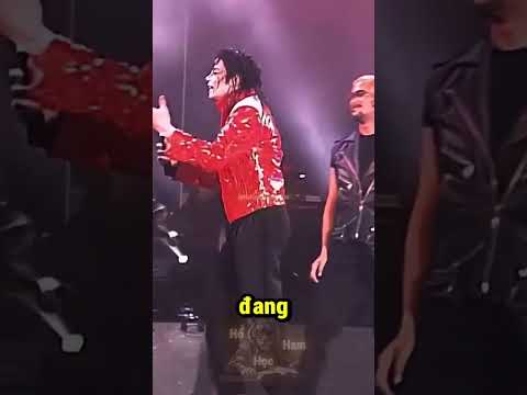 Michael Jackson Đã Can Thiệp Vào Một Trận Đánh Nhau Trong Một Buổi Biểu Diễn Trực Tiếp ? thumbnail