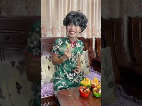 小风千方百计逃出门竟然是为了帮助小女孩和老奶奶！#shorts #funny #搞笑 thumbnail