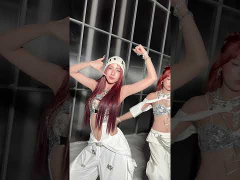 Eyes on me feel the heat ❤️‍???‍? ??‍? #Jorin4EVE #Taaom4EVE #MYCHAINZChallenge #4EVE_MYCHAINZ #4EVE thumbnail