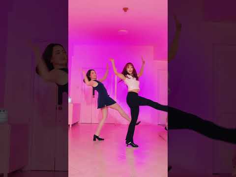 NMIXX(엔믹스) “Crescendo” dance cover | INNAH & IANAH #nmixx #shorts thumbnail