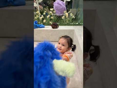 KAMU MAWU BUNGA APAA? #piuwfamily #funny #familyvlog #familychannel #familyvideo #challenge thumbnail