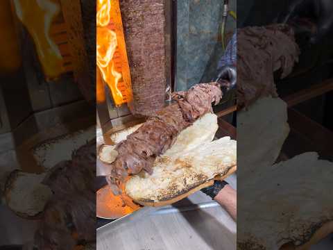 Kızarmış Ekmekte Yaprak Et Döner thumbnail
