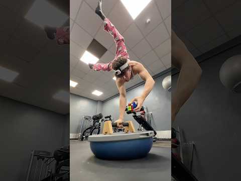 There’s no way I did that 💀 (IMPOSSIBLE calisthenics 🤯) #calisthenics #gym #streetworkout thumbnail