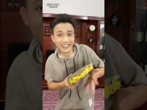 小风千方百计逃出门没想到最后会遇到这种事……#shorts #funny #搞笑 thumbnail