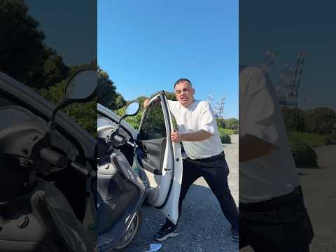 Motosiklet Yüzünden Arabanın Kapısı Kapanmıyor #shorts thumbnail
