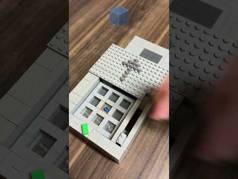 Crafting Minecraft Blue Stained Glass BUT Lego! thumbnail
