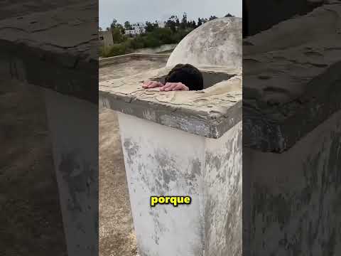 Este Chico Entró Por El Agujero De Una Casa Abandonada 😱 thumbnail