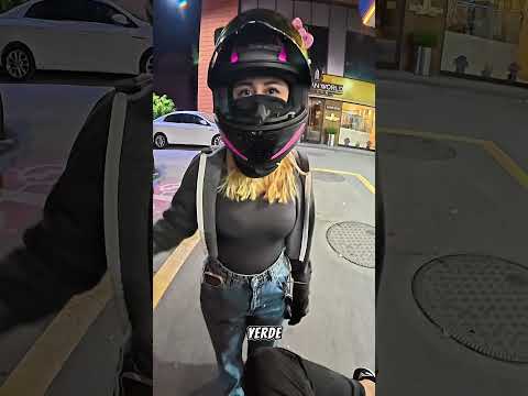 Kısa boylu motorcu kız ? #shorts #mizah #kurye #aşk #motovlog #komik #duygusal thumbnail