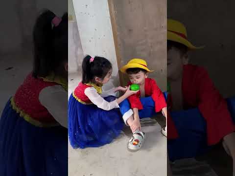 小路飞跟姐姐怎么成为了乞丐#海贼王 #路飞 thumbnail