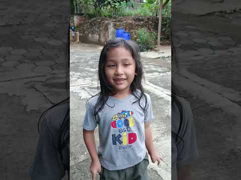 Mama Kaget Dedek Blg Teman Ara Manjat Tembok Kmplek Sbelah Ambil Sendal. Bahaya Ayo Kita Liat 🩴🤷‍♀️ thumbnail