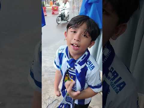 Siapa Yg Mw Beli Bendera Persib? Dedek Kaget Mama Blg G Usah Beli Bendera Persib Juara Ky Ara. Mau 🥺 thumbnail