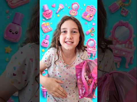 So Many Colors!  | Sierra & Rhia Learn to Share thumbnail