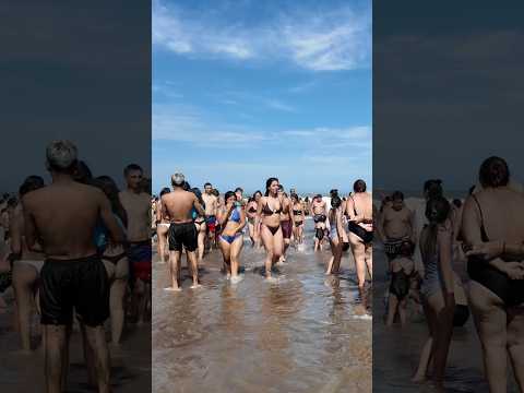🇦🇷 Exploring the Beautiful Beach in Mar del Plata thumbnail