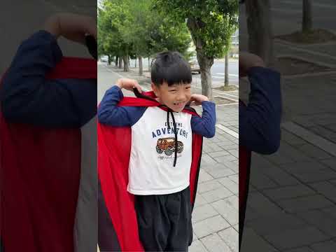 潼潼竟然学会隐身了！#shorts #funny #搞笑 thumbnail