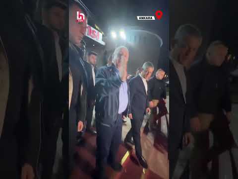 CHP Genel Merkezi’nde Özgür Özel’i ziyaret eden Ümit Özdağ alkışlarla uğurlandı! #shorts thumbnail