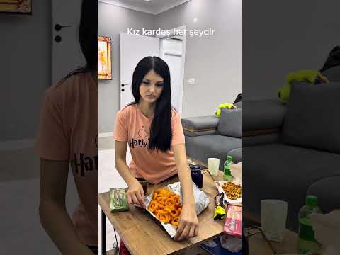 Bir evde kaç kişi yaşıyorsunuz ￼#shortvideo #comedy #gaming #global #short thumbnail