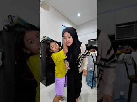 Kejutan untuk bunda  #shorts #viral #comedy thumbnail