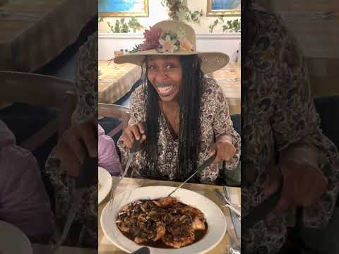 Slay Your Mother's Day At Buca di Beppo! - GloZell xoxo thumbnail