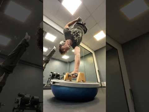 The end 💀 I turned into Spider-Man 🕷️💪🏻 #calisthenics #motivation #gym #transformation #workout thumbnail