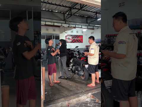 Mekanik tu ngomongnya gajelas kan ribett kann?? #silvadmy #ladybiker #motovlog thumbnail