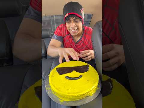 ازااااي تورتة الايموجي فالسيارة ?? thumbnail