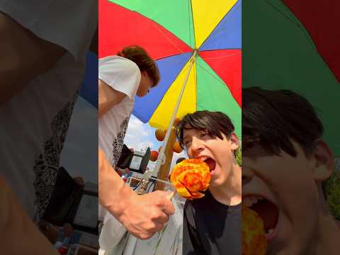 MI HERMANO SE COMIÓ MI MANGO ? GIGANTE CON CHILE ?️ DE 3 MORDIDAS, ESTO PASÓ thumbnail