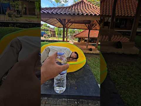 ngasih minum ke temon yang tidur di buah raksaksa #trendingshorts thumbnail