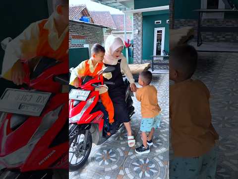 Abidzar mau sekolah,ajmal engga di bolehin ikut nganter abidzar thumbnail