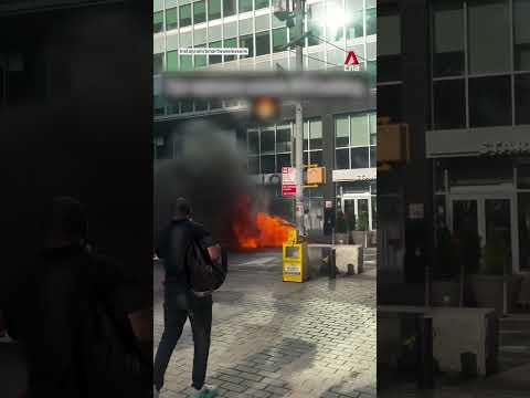 Car bursts into flames near New York City's Charging Bull statue thumbnail