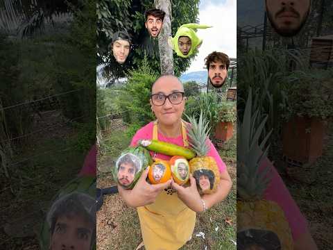 Encontré frutas con caras de YouTubers!!!🍍🍉🍊🥭 thumbnail