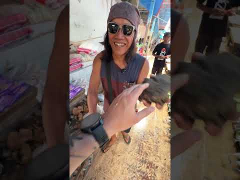(super)market na wyspie Buton thumbnail