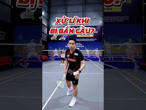 Cách Xử Lí Khi Bị Bắn Cầu ??? #vnb #badminton #caulong #shortvideo #shorts thumbnail